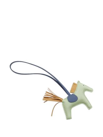 Herm&egrave;s 2022 PM Rodeo horse-shape fringe bag charm - Green
