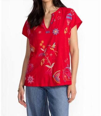 Johnny Was Easy Paneled V-Neck Tee Loulia In Racing Red