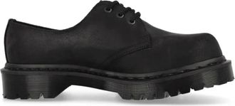 Dr. Martens Schoenen, Heren, Zwart, 40 EU, Leer, Zwarte platte schoenen met veters Derby