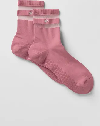Alo | Womens Pulse Grip Socks in Pink Wild Rose, Size: Medium/Large