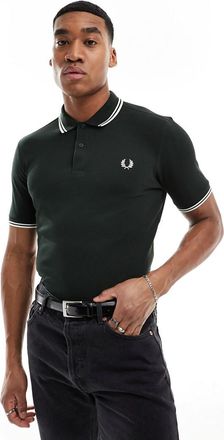 Fred Perry Polo verde con logo e doppia riga a contrasto su colletto e maniche