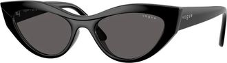 Vogue Eyewear Stijlvolle zonnebril in zwart - Dames - Zonnebrillen - Zwart - 52 MM - Nylon - Accessoires