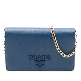 Prada Tweedehands Saffiano Lux Monochrome Portemonnee Aan Ketting