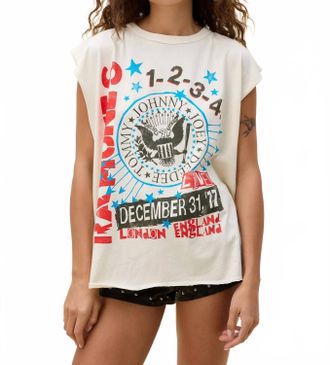 Daydreamer Ramones 77 Show Poster Muscle Tank Top In Stone Vintage