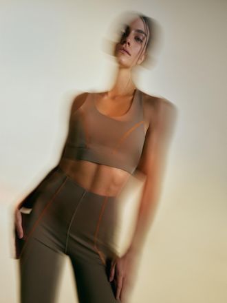 Born Living Yoga Top Brone Taupe