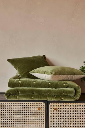 Christy Luxury Quilted Velvet Jaipur Throw in Olive | Size: 140 cm x 200 cm