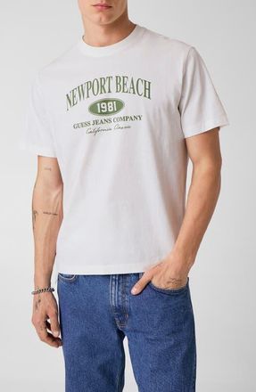 Guess Regular Fit Location Cotton Graphic T-Shirt in White at Nordstrom, Size Xx-Large