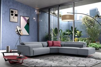 Egoitaliano Ecksofa »Stefanie-e, Designsofa der Extraklasse, bequem mit hohem Sitzkomfort« mit Relaxfunktion und verstellbaren Kopfteilelementen