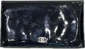 Chanel Pre-owned Wallets, female, Black, Size: ONE SIZE Pre-owned Coco Mark Patent Leather Wallet