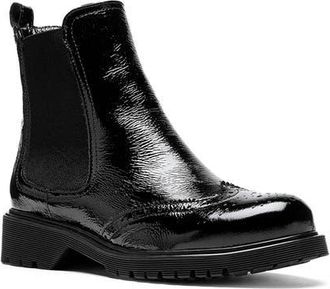La Canadienne Hansel Wingtip Waterproof Chelsea Boot in Black Patent Leather at Nordstrom, Size 10