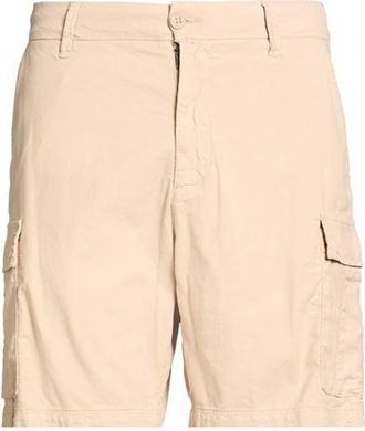 Guess HOSEN & R&Ouml;CKE - Shorts & Bermudashorts auf YOOX.COM