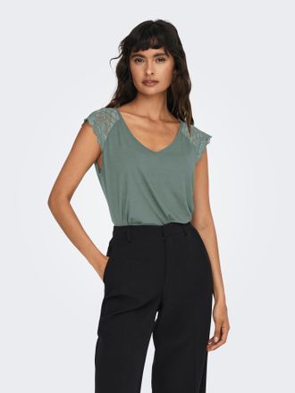 Only V-Shirt ONLY ONLPETRA S/S LACE MIX TOP CS JRS, Damen, Gr. XL, gr&uuml;n (chinois gr&uuml;n), Single Jersey, Obermaterial: 95% Viskose, 5% Elasthan, unifarben, s