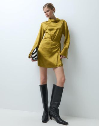 Asos vestito corto in raso accollato con gonna a portafoglio in ocra-Multicolore