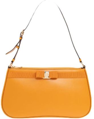 Ferragamo Ferragamo Vara Shoulder Bag