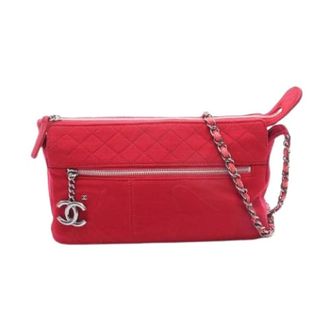 Chanel Pre-owned Cross Body Bags, female, Red, Size: ONE SIZE Pre-owned Matelasse Handbag