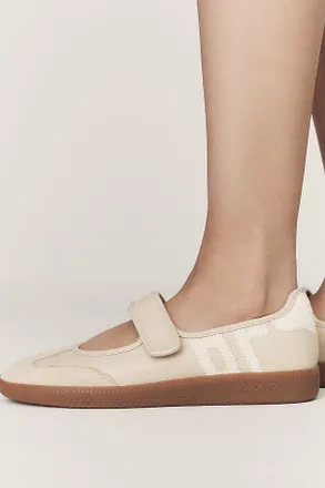 Back70 Aya Mary Jane Sneakers