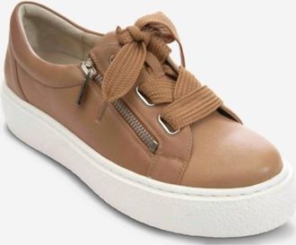 Vaneli Womens Yucel Sneaker In Marge Nappa