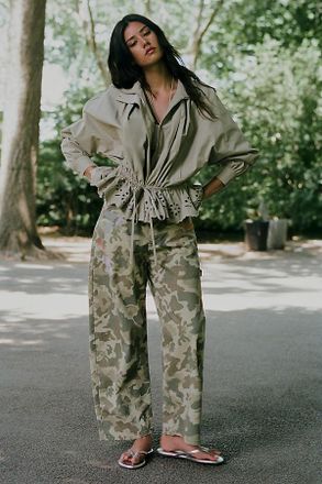 Pilcro Kayden Camo High-Rise Carpenter Barrel Pants