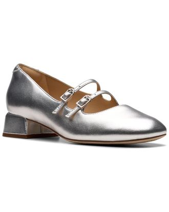 Clarks Daiss30 Shine Leather Pump