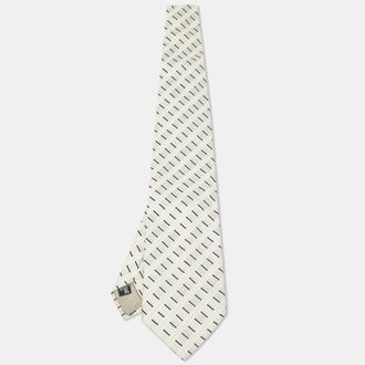 Giorgio Armani Ivory Stripe Pattern Silk Traditional Tie