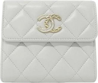 Chanel Pre-owned Wallets, female, Gray, Size: ONE SIZE Pre-owned Lambskin Short Wallet