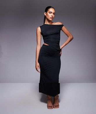 Princess Polly Jerichoe - Completo sinuoso nero con gonna a ruota e top con fondo asimmetrico e spalla scoperta