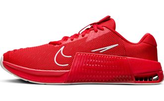 Nike Herren Metcon 9 Sneaker, University Red Pure Platinum Gym Red, 9.5 UK