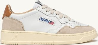 Autry MEDALIST LOW SNEAKERS IN WHITE LEATHER AND LION SUEDE