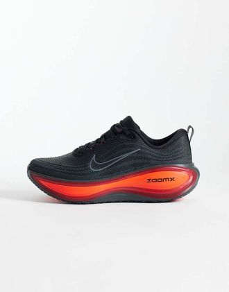 Nike Vomero Plus sneakers nere e rosse-Nero