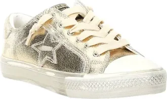 Vintage Havana Womens Metallic Retro Star Lowtop Sneakers In Gold Foil