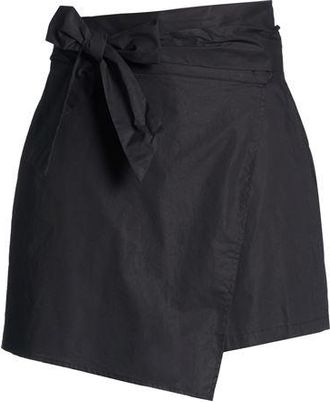 Roberto Collina HOSEN & R&Ouml;CKE - Shorts & Bermudashorts auf YOOX.COM