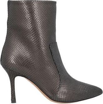 The Seller CALZADO - Botines de ca&ntilde;a alta en YOOX.COM
