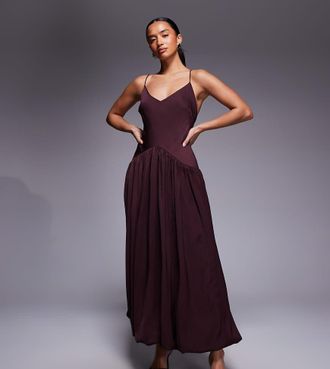 Asos Petite ASOS DESIGN Petite - Vestito con gonna al polpaccio e taglio sbieco color prugna con gonna a palloncino-Viola