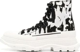 Alexander McQueen (WMNS) Alexander McQueen McQueen Graffiti Tread Slick Boots White Black 708089W4TG49356