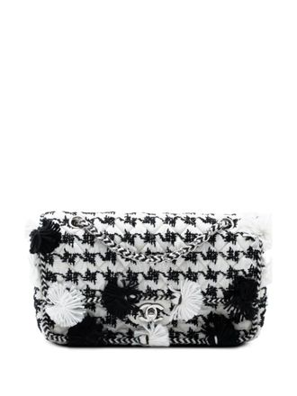 Chanel 2014-2015 Medium Classic Embroidered Canvas Double Flap shoulder bag - Black