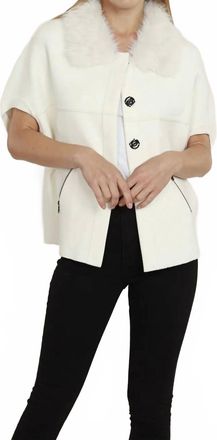 Dolce Cabo Womens Faux Fur Collar Short Sleeve Cardigan In Ivory