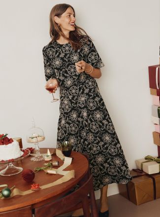 Contemporaine Womens Floral embroidery flared skirt