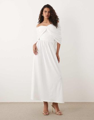 SNDYS Vestito lungo bianco a fascia con vita scesa e dettagli drappeggiati