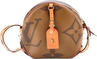 Louis Vuitton Boite Chapeau Souple Bag Reverse Monogram Giant shoulder bag - Bruin