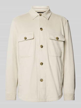 HUGO BOSS Regular Fit Hemdjacke mit Brustpattentaschen Modell Hutson in Beige, Gr&ouml;&szlig;e 50