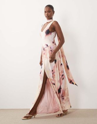 Asos vestito maxi stampato fluido con dettaglio foulard rosa a fiori-Multicolore