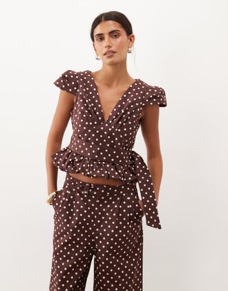 Sister Jane Sister Jane Arles top peplo in cotone con scollo a V, maniche ad aletta, co-ord, a pois crema-Marrone
