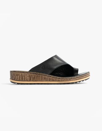 Hush Puppies Womens Hush Puppies ELISSA Womens Toepost Sandals Black - Size: 7