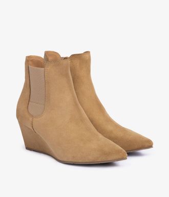 Pedro Garcia Beige suede wedge boot | olie | Fall winter 26 |