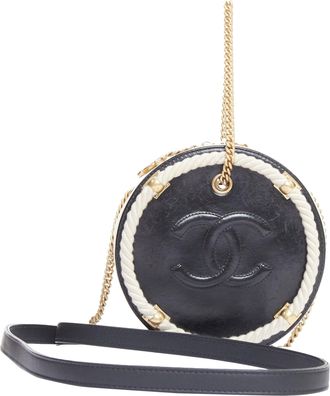 Chanel Limited Edition En Vogue Round leather crossbody bag