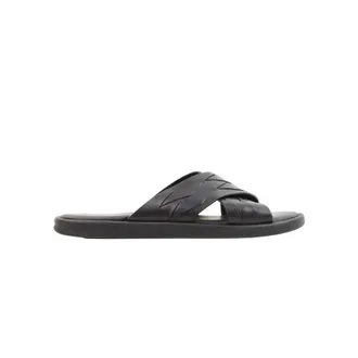 Bottega Veneta Leather Flip Flops