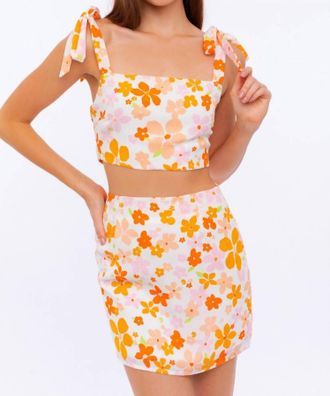 Le Lis Blanc Deux Floral Set In Orange Floral