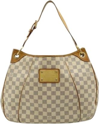 Louis Vuitton Pre-owned Shoulder Bags, female, Beige, Size: ONE SIZE Pre-owned Plastic louis-vuitton-bags