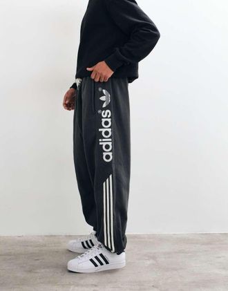 adidas Originals pantaloni della tuta color block neri-Nero