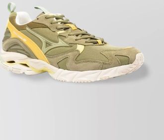 Mizuno low top sneakers with branded heel counter